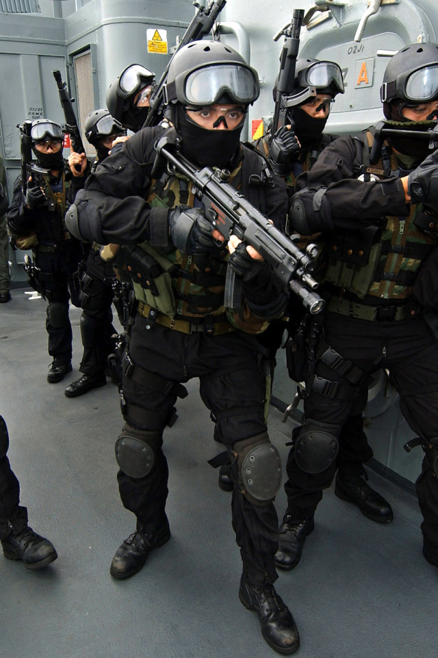 Морской спецназ на корабле