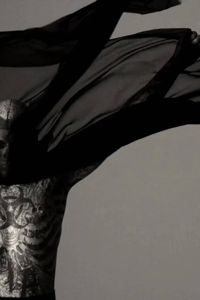 Популярная суперзвезда Рик Жене