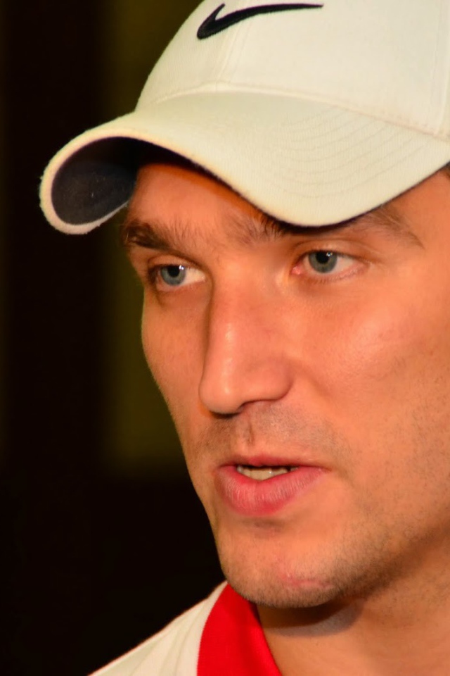 Популярный русский человек Александр Овечкин