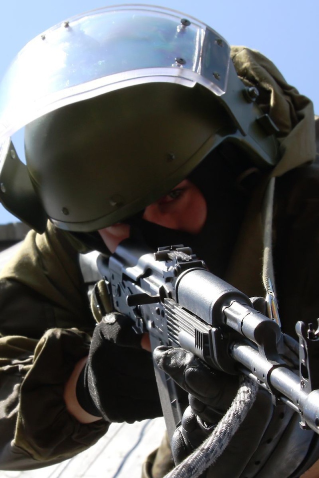 Боец спецназа