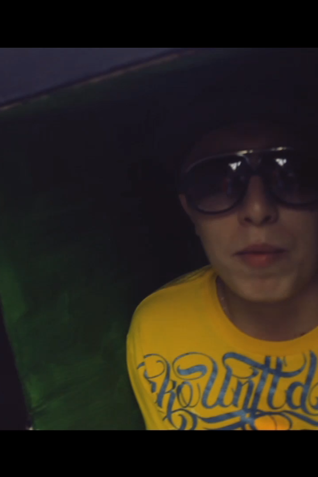 Популярный Витя АК