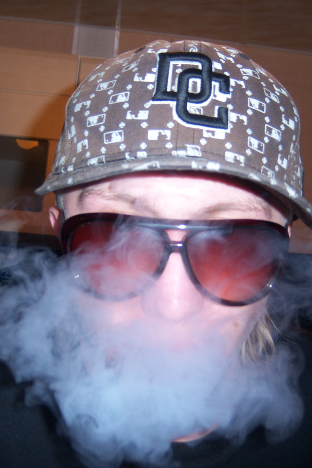 Киноактер Витя АК