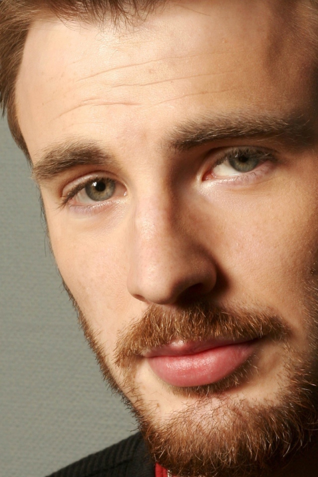 Знаменитая Кинозвезда Крис Эванс