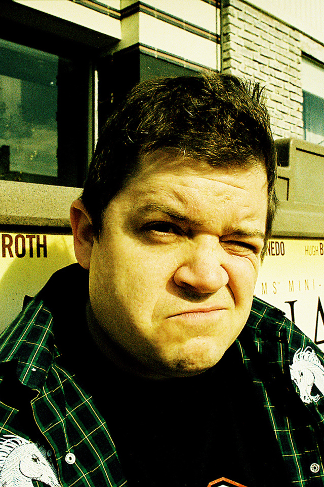 Знаменитость Пэттон Освальт