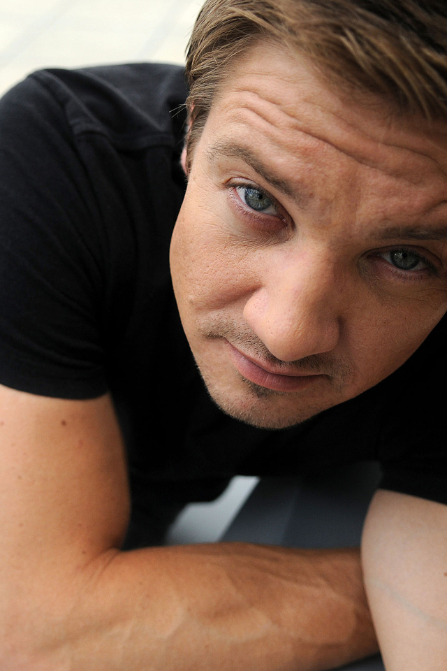 Возлюбленный Джереми Реннер