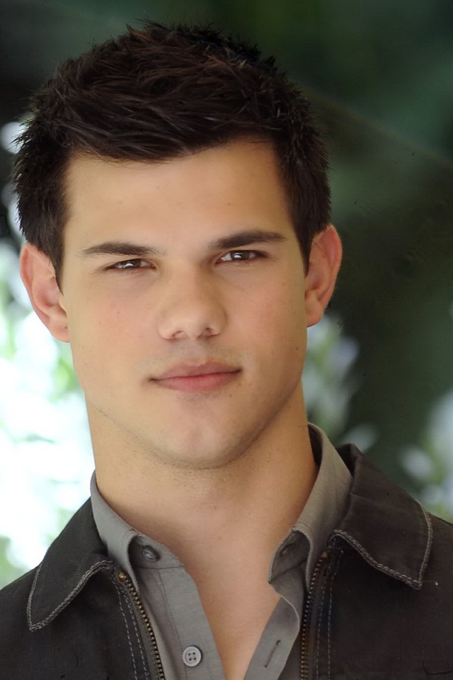 Возлюбленный Тэйлор Лотнер