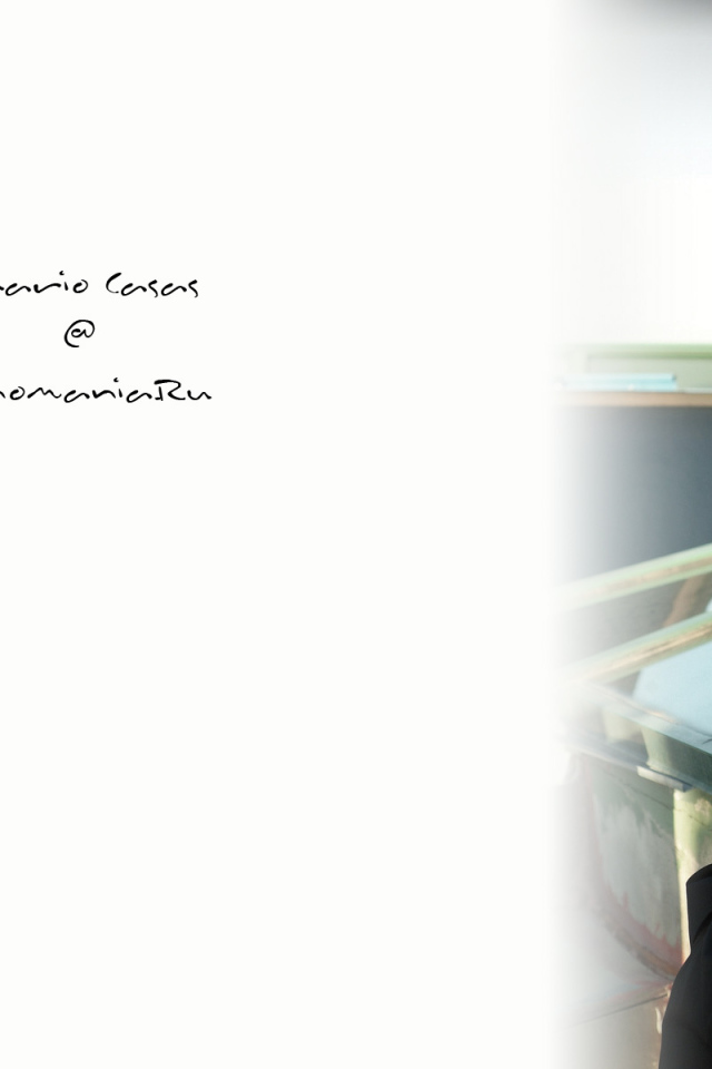 Известный Марио Касас