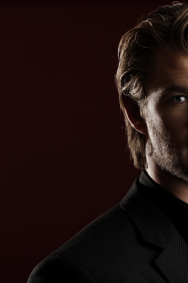 Известный киноактер Крис Хемсворт