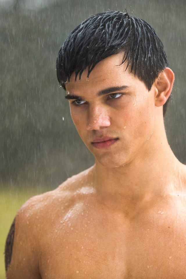 Известный киноактер Тэйлор Лотнер