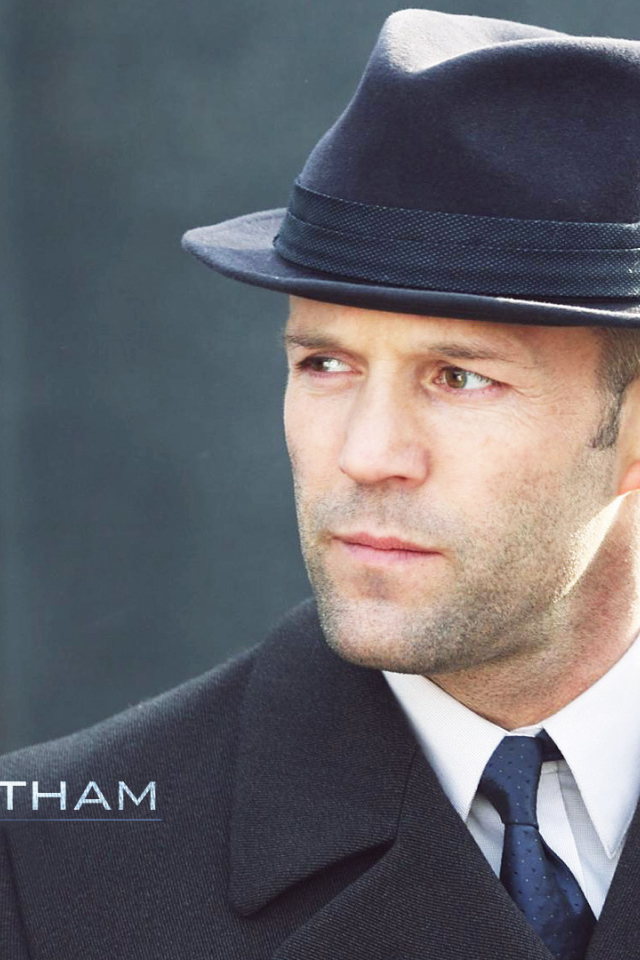 Джейсон Стейтен в черной шляпе