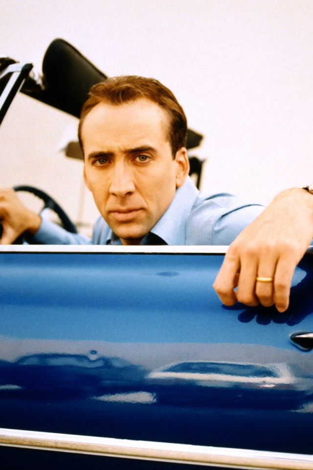 Николас Кейдж в автомобиле