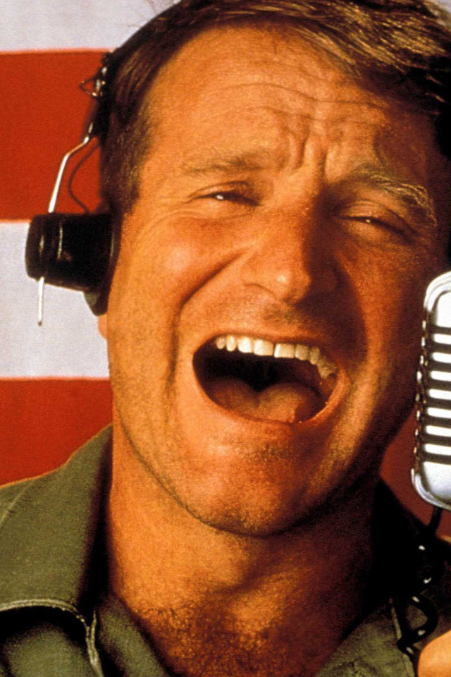 Робин Уильямс с микрофоном