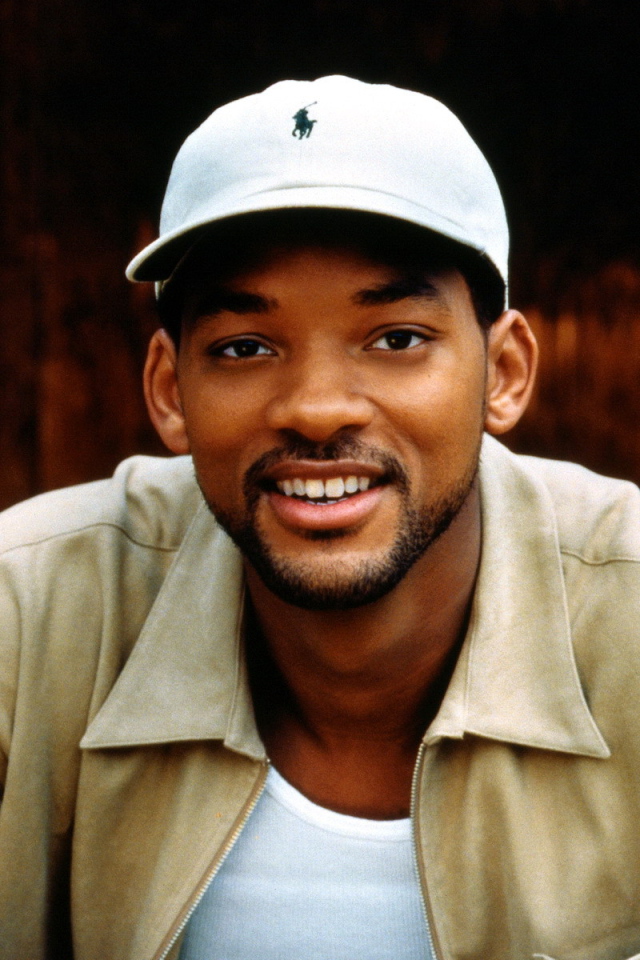 Уилл Смит в белом бейсболке