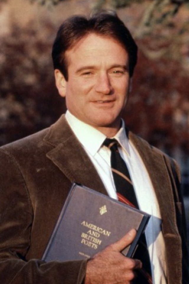 Молодой Робин Уильямс с книгой