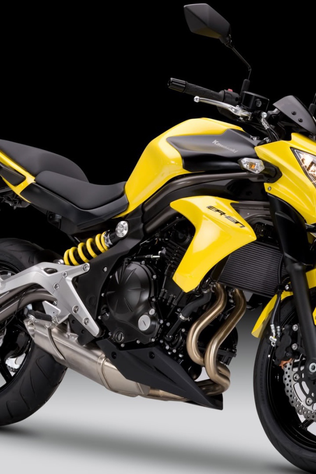 Красивый мотоцикл Kawasaki ER-6n