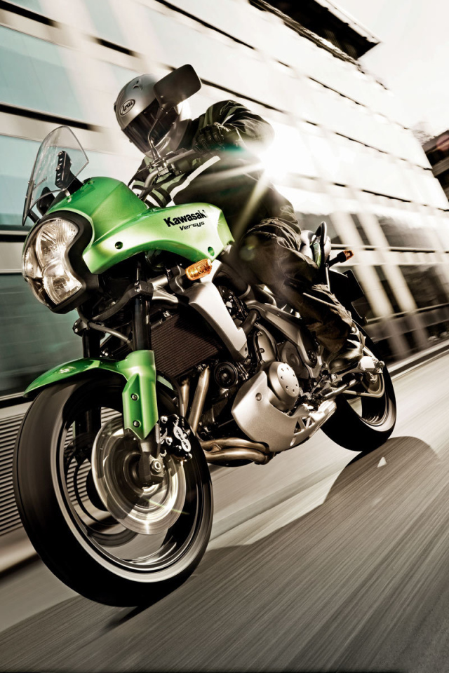 Красивый мотоцикл Kawasaki Versys