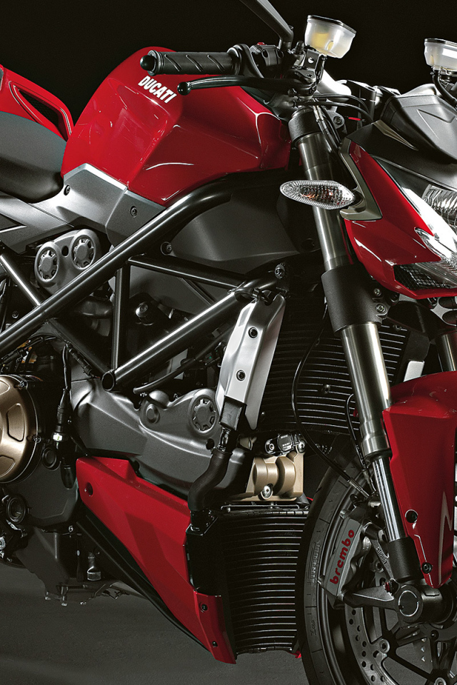 Красивый мотоцикл в москве Ducati Streetfighter 848