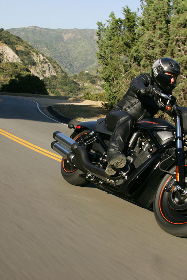 Красивый мотоцикл в москве Harley-Davidson Night Rod Special