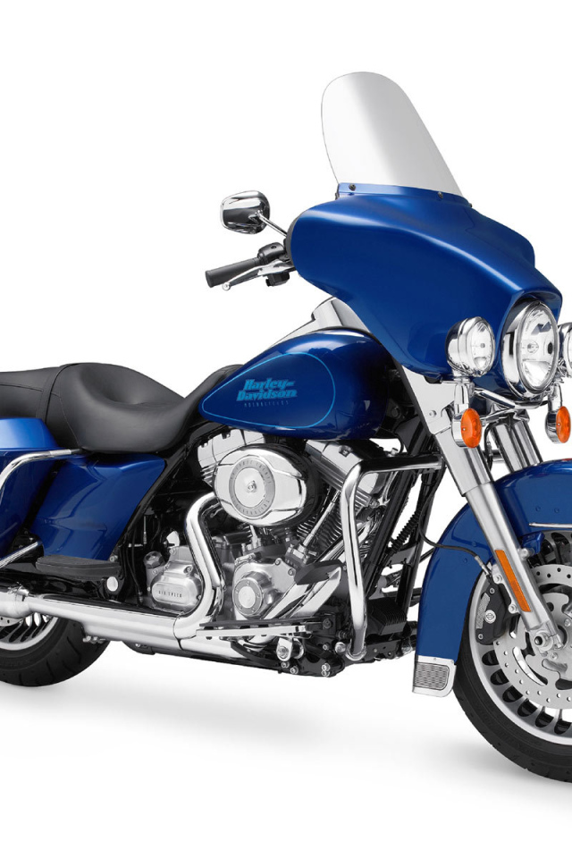 Красивый мотоцикл в москве Harley-Davidson Street Glide