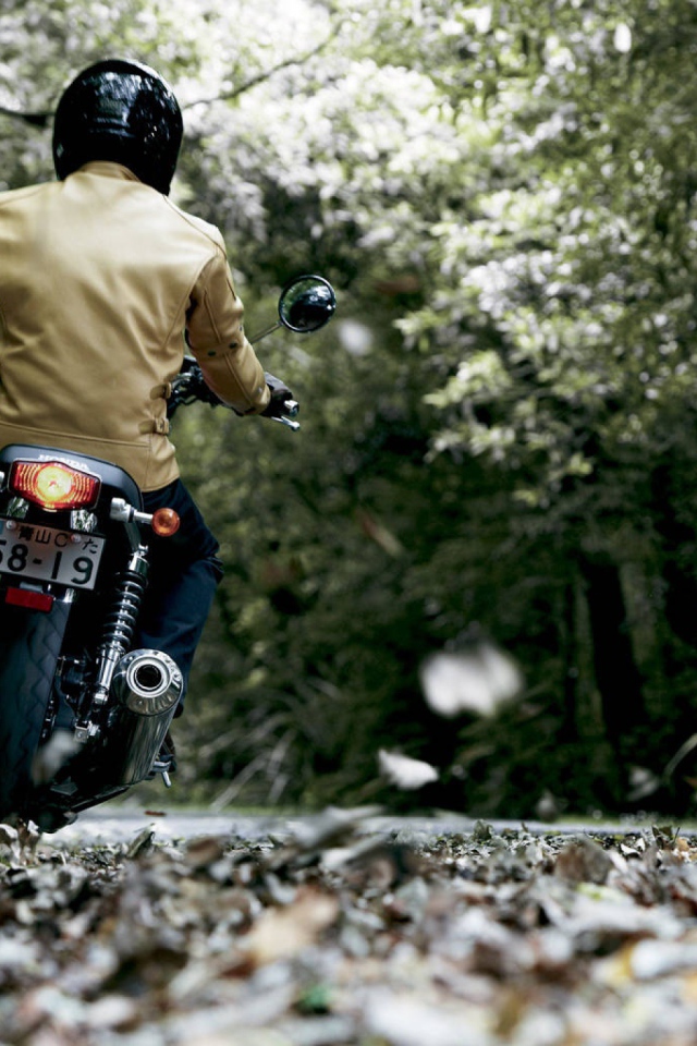 Красивый мотоцикл в москве Honda CB 1100