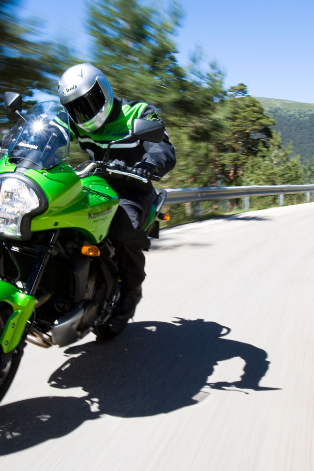 Красивый мотоцикл в москве Kawasaki Versys