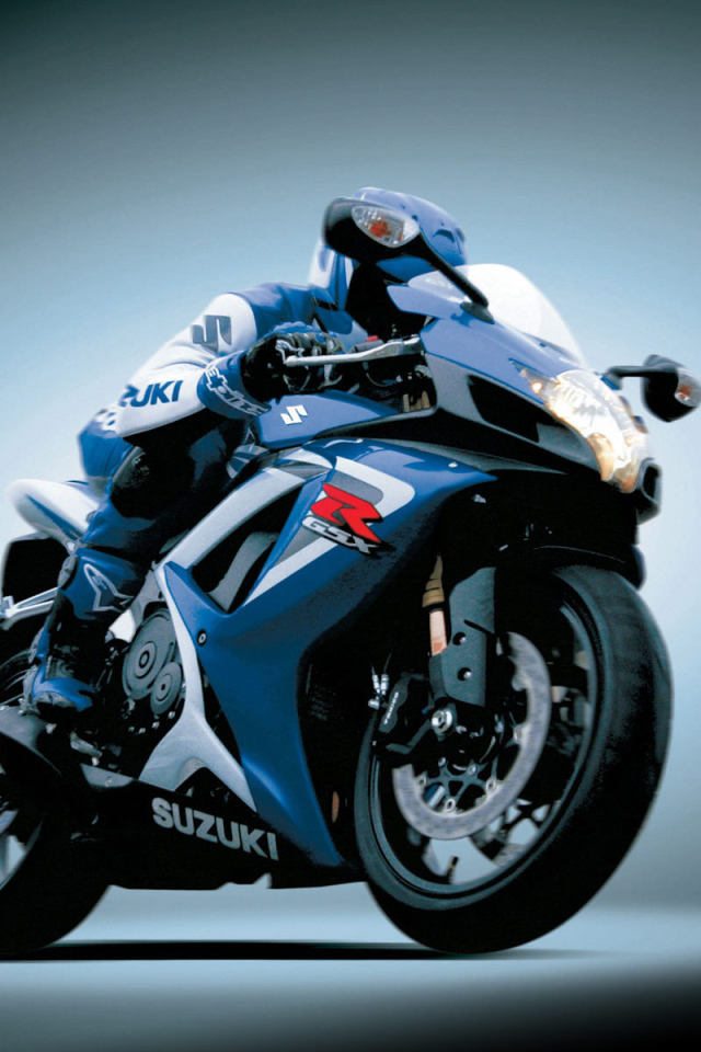 Красивый мотоцикл в москве Suzuki  GSX-R 750