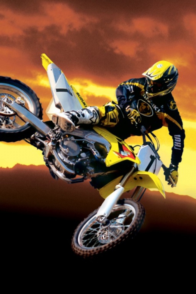 Красивый мотоцикл в москве Suzuki RMX 450 Z