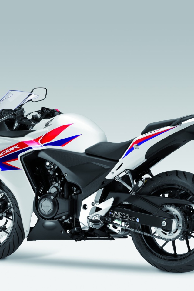 Мотоцикл модели Honda CBR 500 R