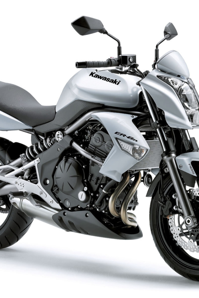 Мотоцикл модели Kawasaki ER-6n