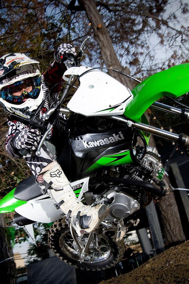 Мотоцикл модели Kawasaki KLX 110