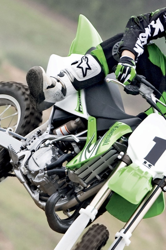 Мотоцикл модели Kawasaki KX 85-II