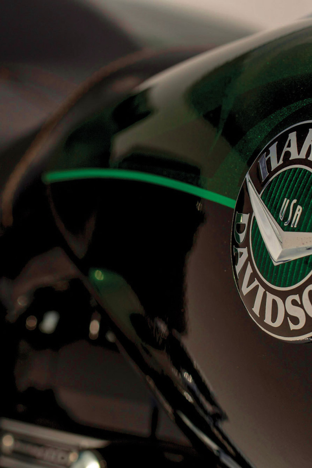 Быстрый мотоцикл Harley-Davidson CVO Road King