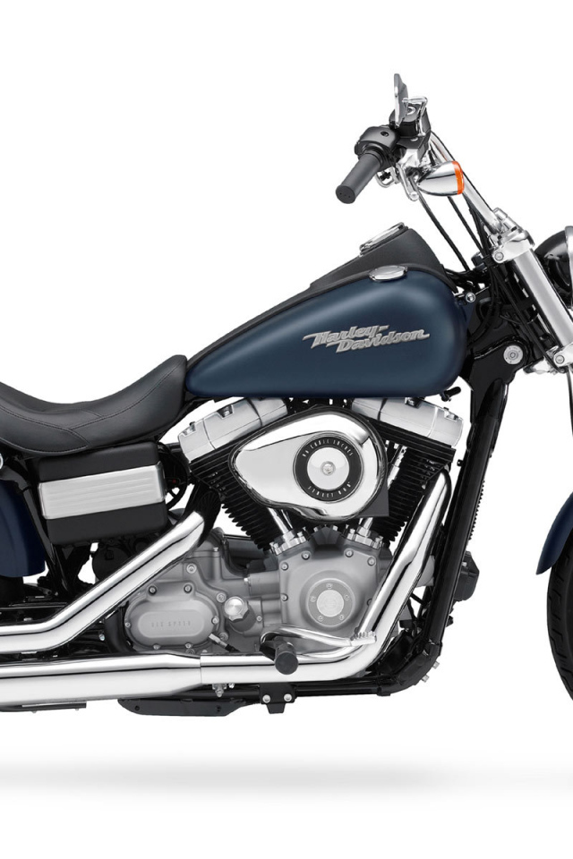 Быстрый мотоцикл Harley-Davidson Dyna Street Bob