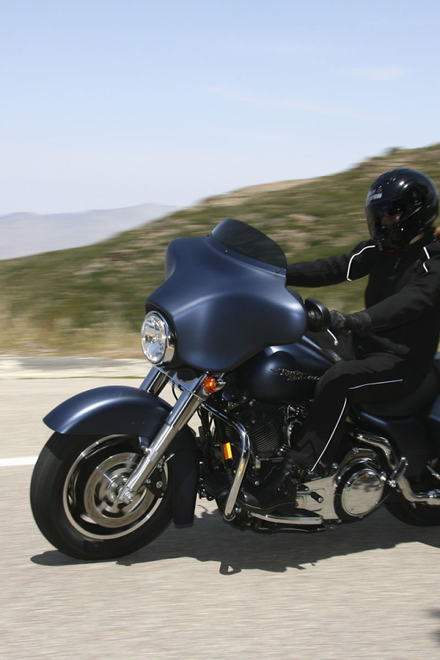 Быстрый мотоцикл Harley-Davidson Street Glide