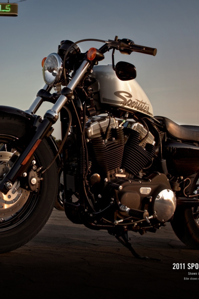 Быстрый мотоцикл Harley-Davidson XL 1200X Sportster Forty-Eight