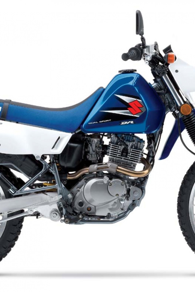 Быстрый мотоцикл Suzuki DR 200 SE