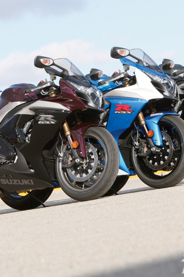 Быстрый мотоцикл Suzuki GSX-R 1000