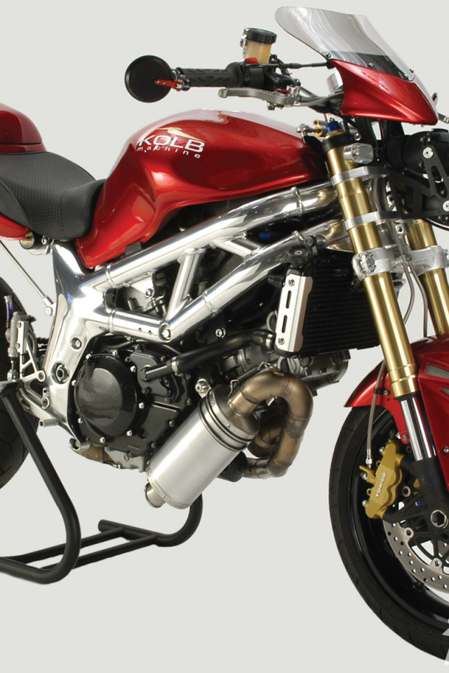 Быстрый мотоцикл Suzuki SV 650 S