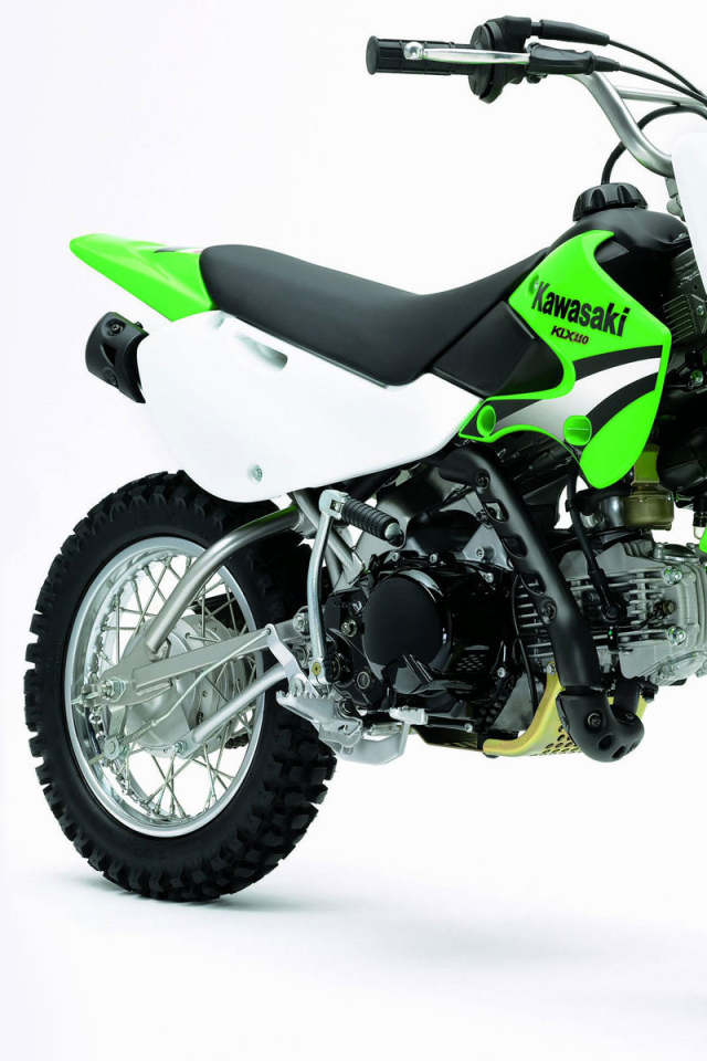 Быстрый мотоцикл Kawasaki KLX 110