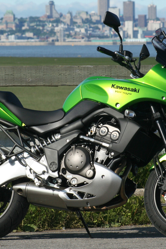 Быстрый мотоцикл Kawasaki Versys