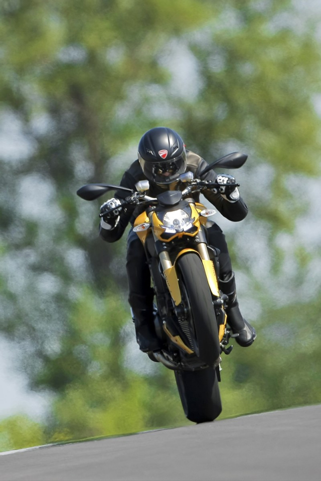 Невероятный мотоцикл Ducati Streetfighter 848