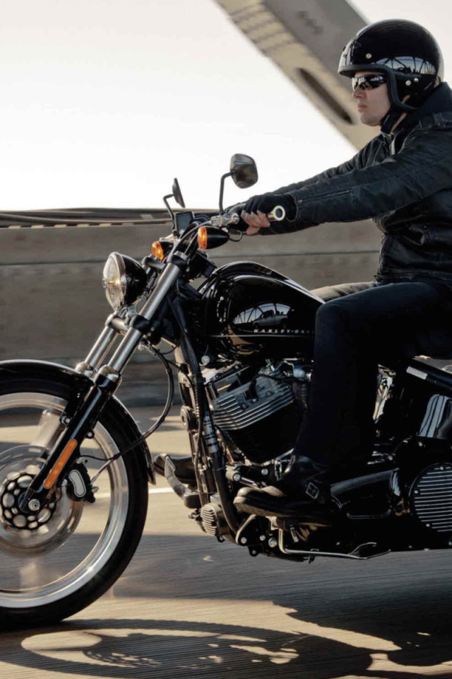 Невероятный мотоцикл Harley-Davidson Softail Blackline