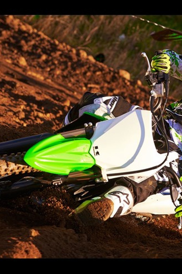 Невероятно быстрый мотоцикл Kawasaki KX 85-II