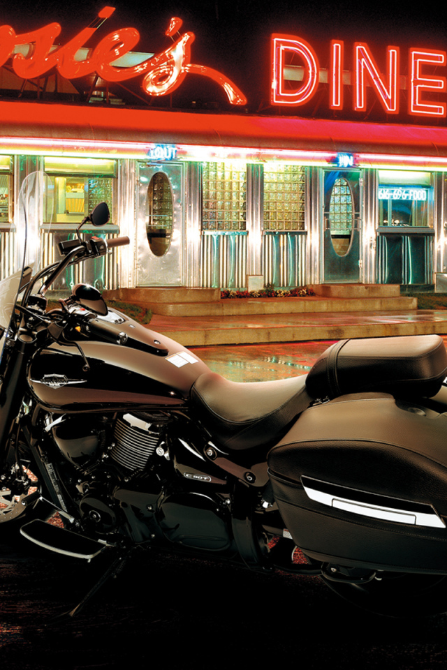 Невероятно быстрый мотоцикл Suzuki Intruder C1500T