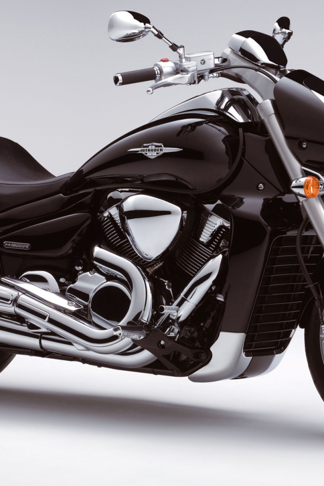 Невероятно быстрый мотоцикл Suzuki Intruder M1800 R