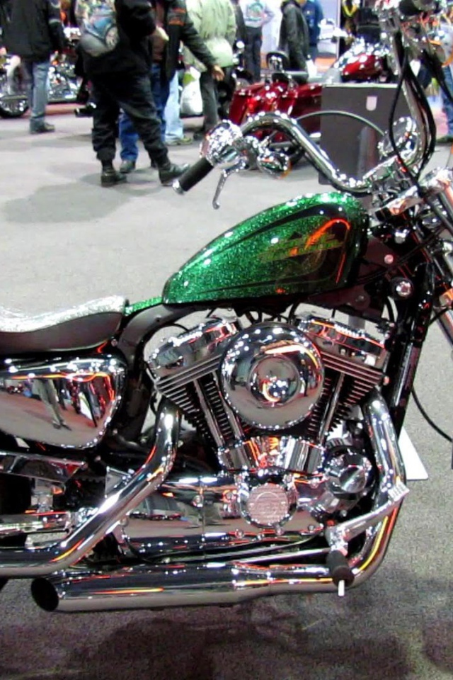 Невероятно быстрый мотоцикл Harley-Davidson XL 1200V Sportster Seventy-Two