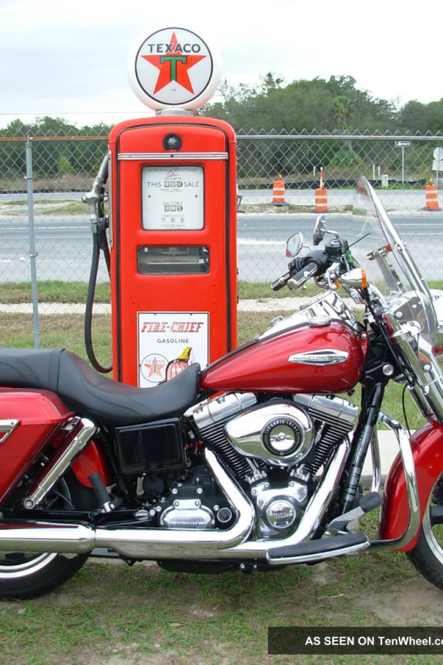 Невероятно быстрый мотоциклHarley-Davidson Dyna Switchback