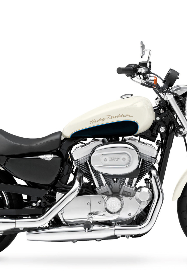 Мотоцикл модели Harley-Davidson XL 883L Sportster