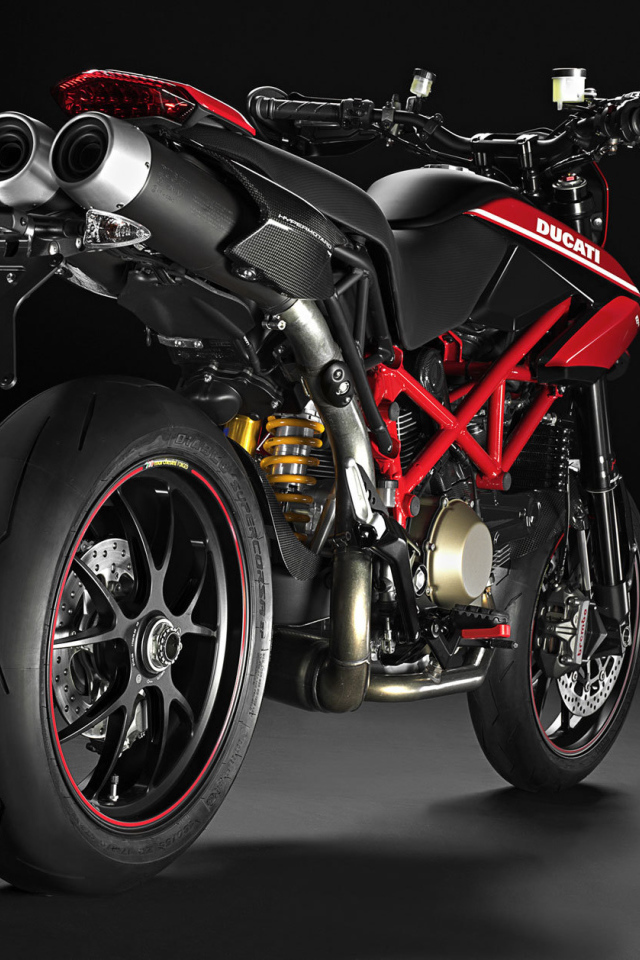 Новый мотоцикл Ducati Hypermotard