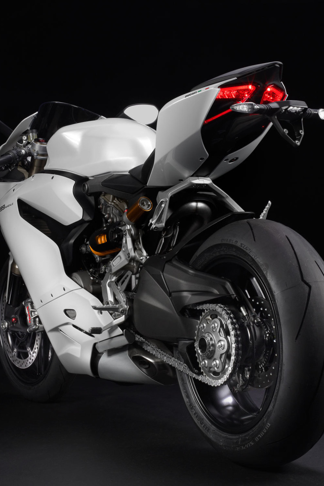 Новый мотоцикл Ducati Superbike 1199 Panigale